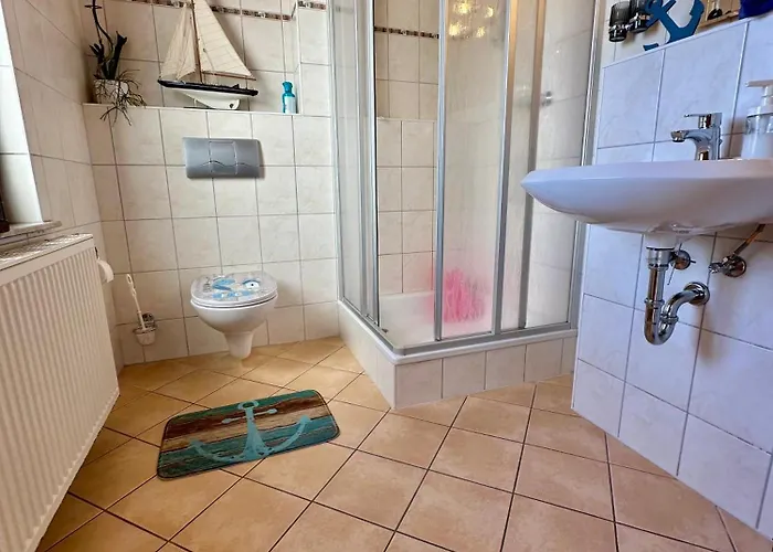 Juwel Von Koserow! Mit Terrasse Und Kleinem Garten *